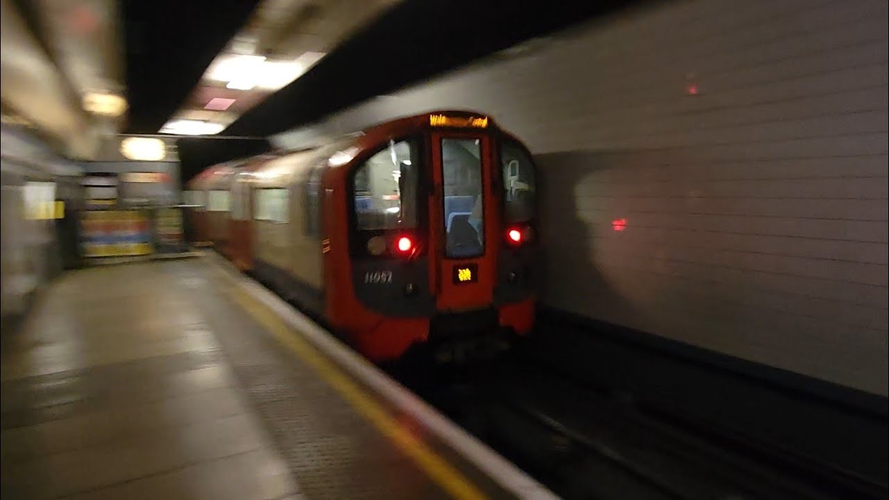 Victoria Line Observations at Walthamstow Central 