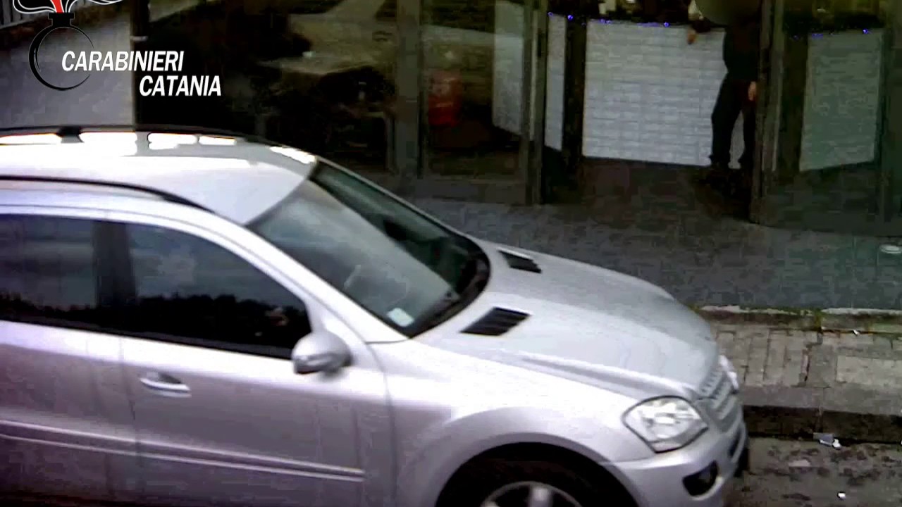 Catania, 30/11/2016 - Blitz contro il traffico di droga: 16 i provvedimenti cautelari