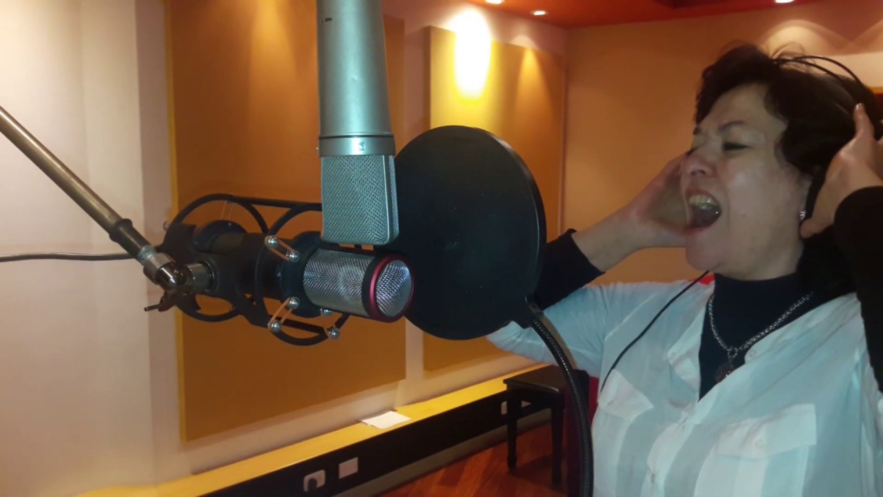 Claudia Carenzio - Camino hacia mi