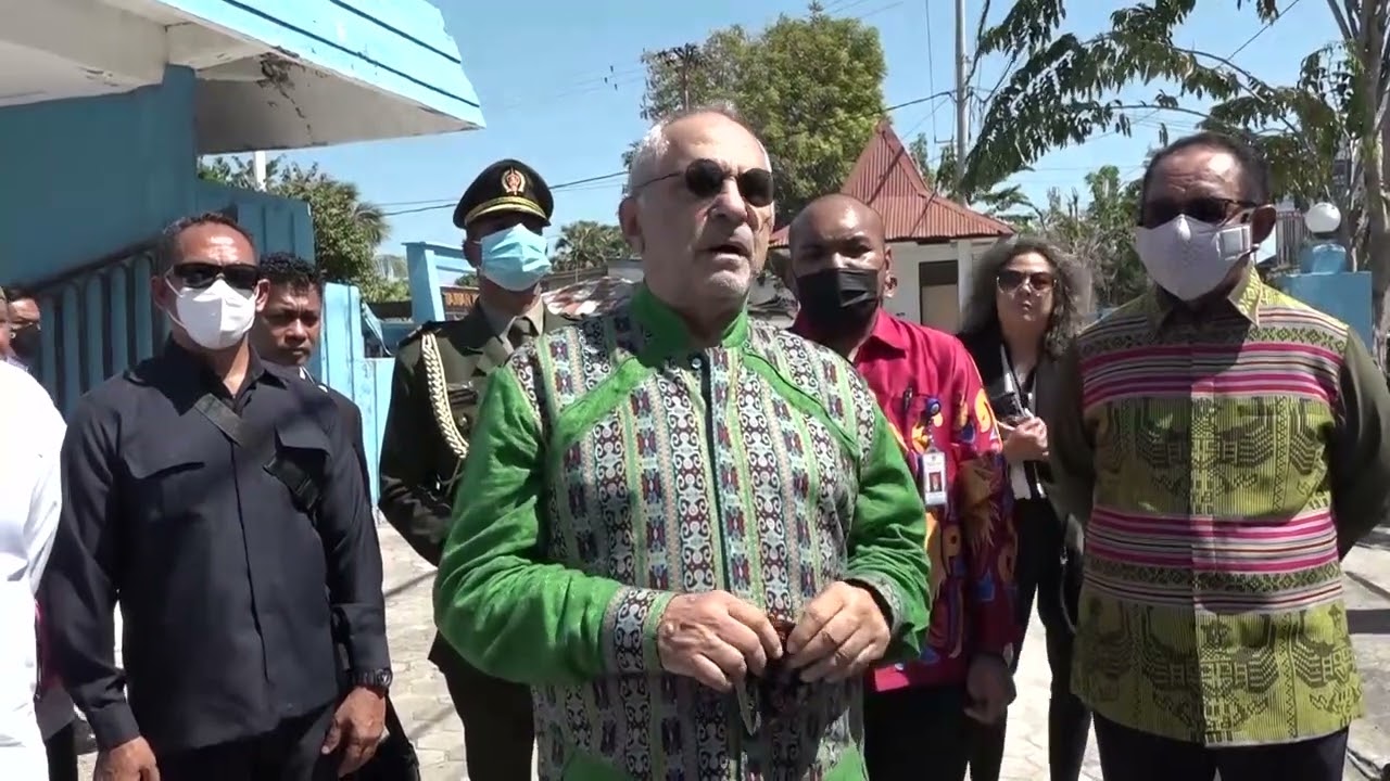 PRESIDEN TIMOR LESTE KUNJUNGI MAKAM ABILIO SOARES DI TMP DHARMA LOKA KUPANG