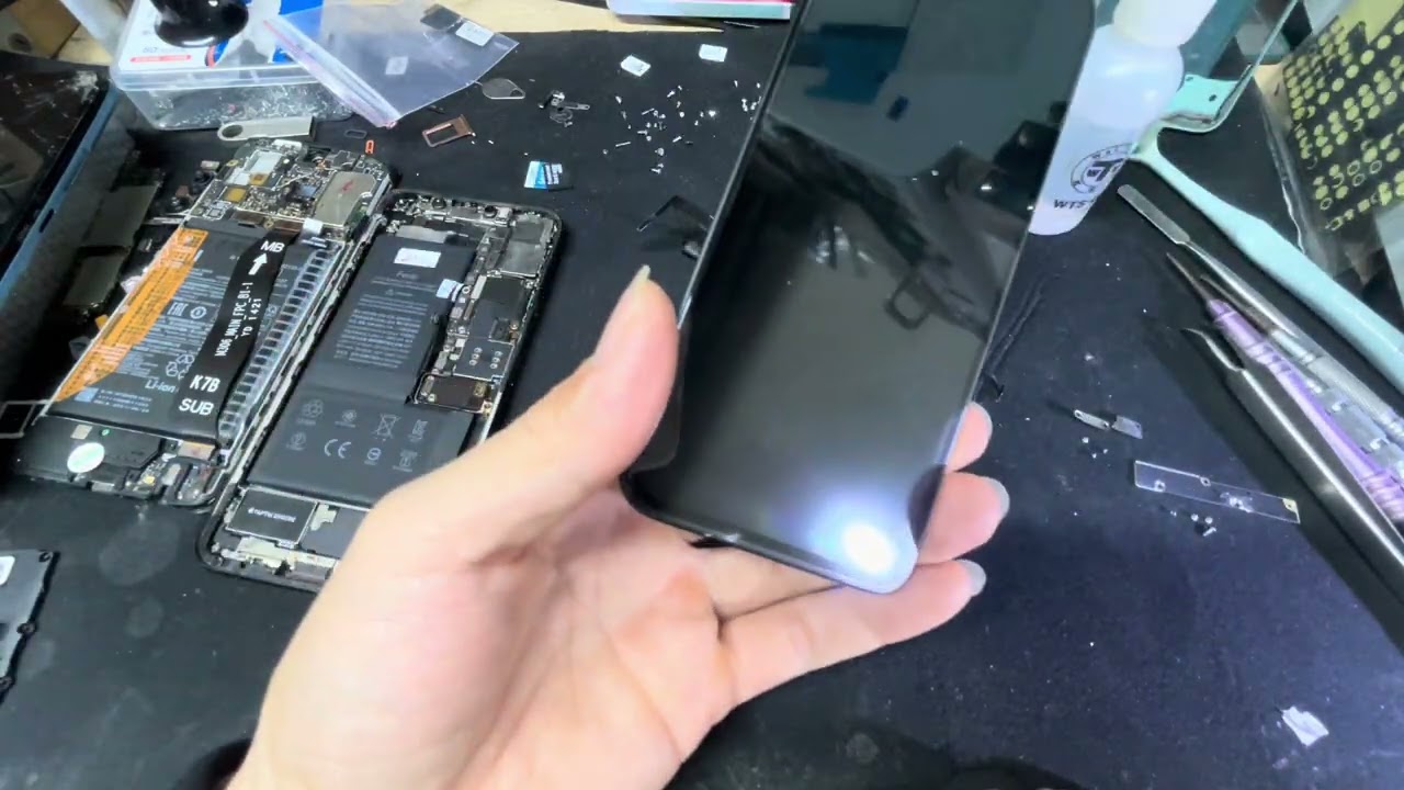 Hướng dẫn thay màn hình iphone xsmax tại nhà