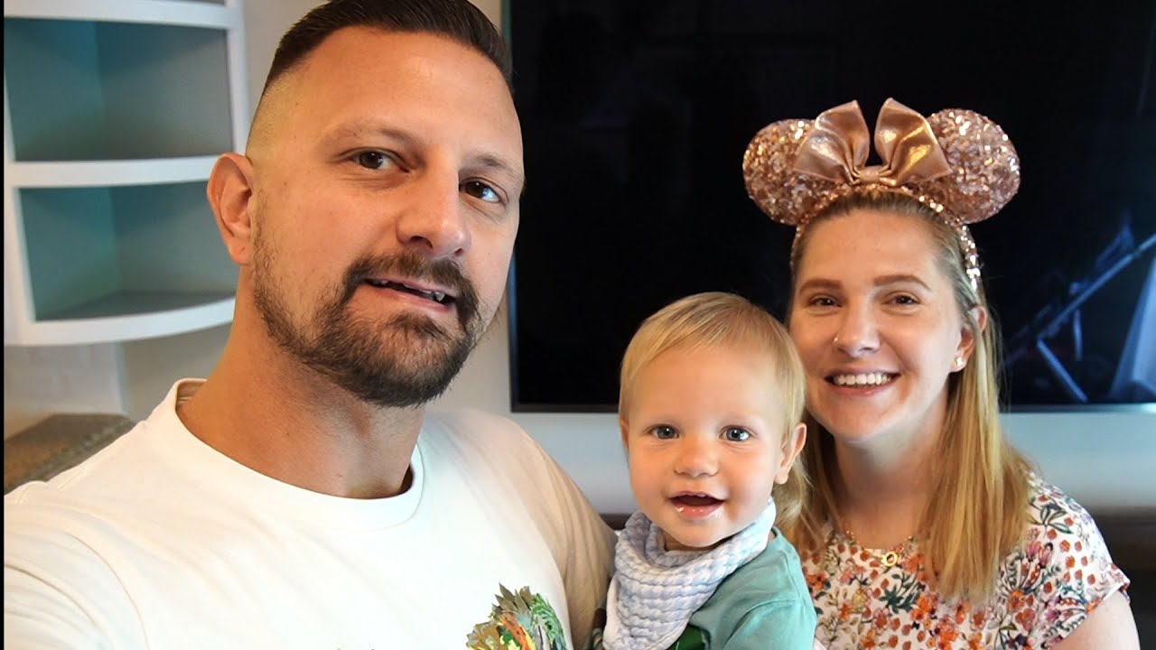Disney's Beach Club Staycation Day 2! | Exploring The Hotel, Dinner at EPCOT & Trying New Treats!