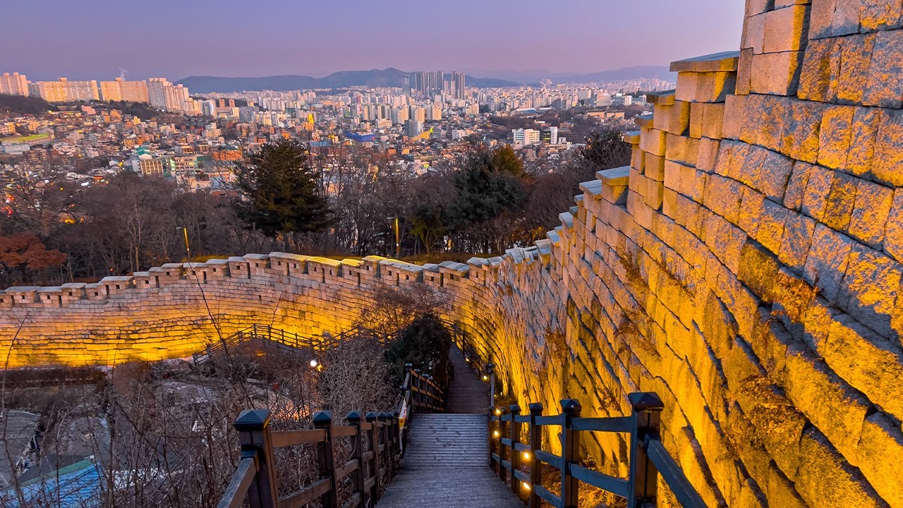 Seoul City Stone Wall is one of the most beautiful trail | Ambience Sounds 4K HDR