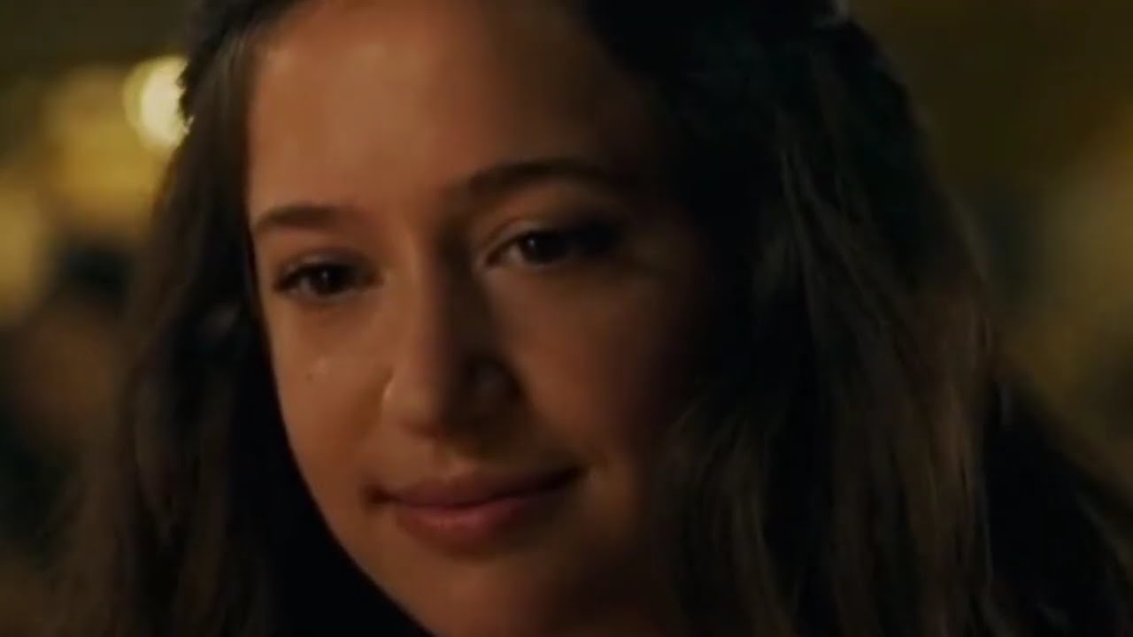 Jenna Ortega and Gideon Adlon| Hot Lesbian scene