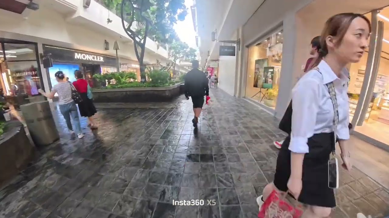 SHOPPING MALL HONOLULU HAWAII
