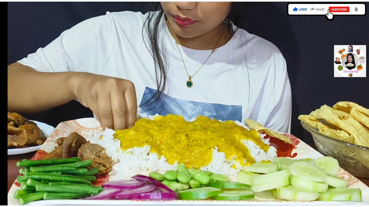 ASMR MUKBANG//DAL CHAWAL// WITH MUSHROOM CHUTNEY//FRESH SALADS//AND CRISPY PAPAD#asmr @ShhSavory