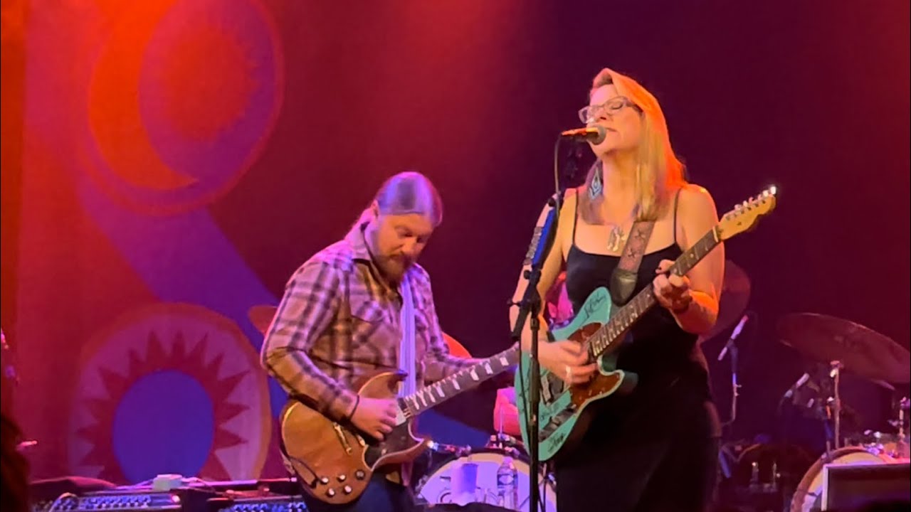 “I Pity the Fool,” Tedeschi Trucks Band. 13/12/22, Paris