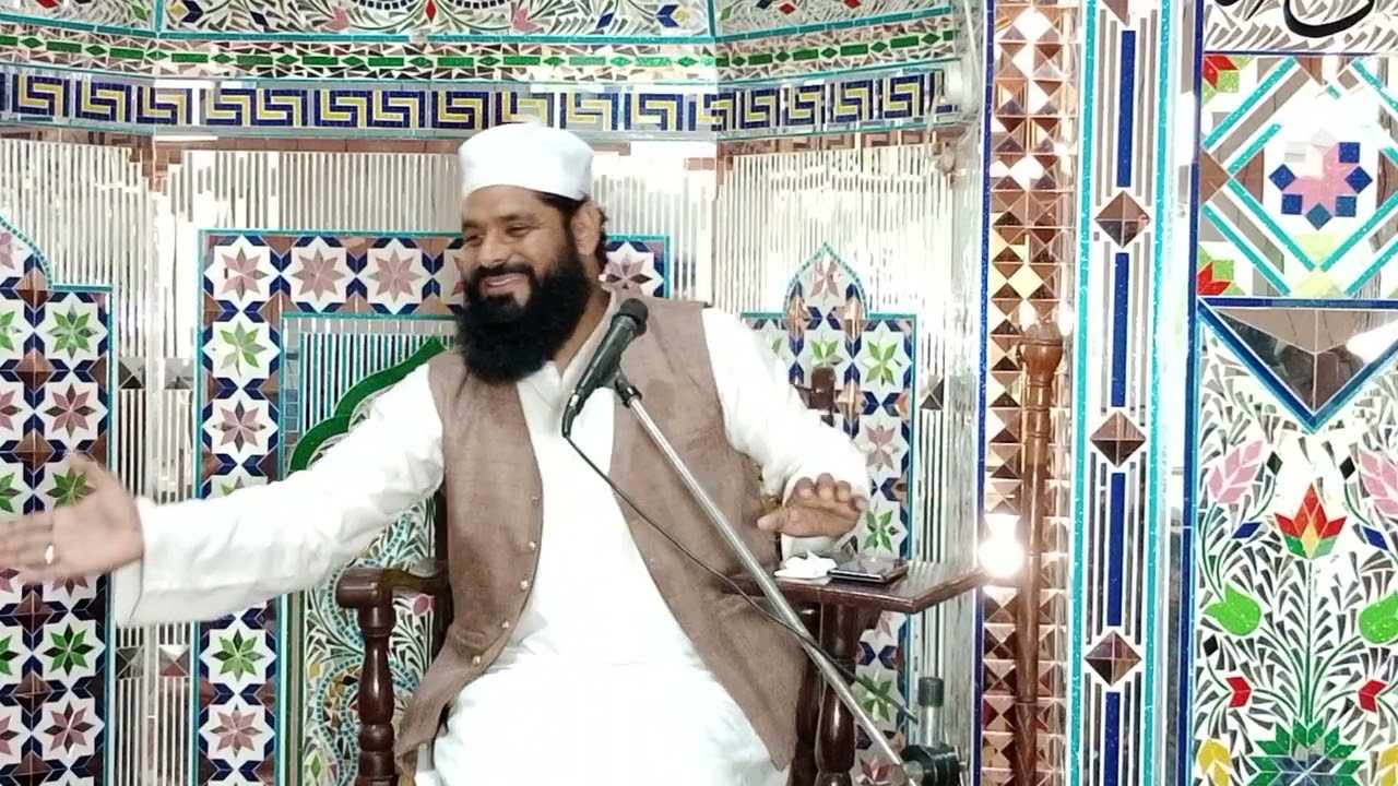 محلہ صابری محمد اعجاز کے ختم قل شریف میں عابد حسین شاہ صاحب بیان فرماتے ہوئے 