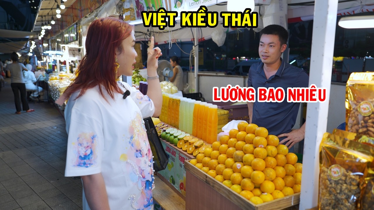 Ty Thy gặp Việt kiều Thái Lan bán tại chợ đêm ẩm thực - Ty Thy Vlog Gỏi đu đủ