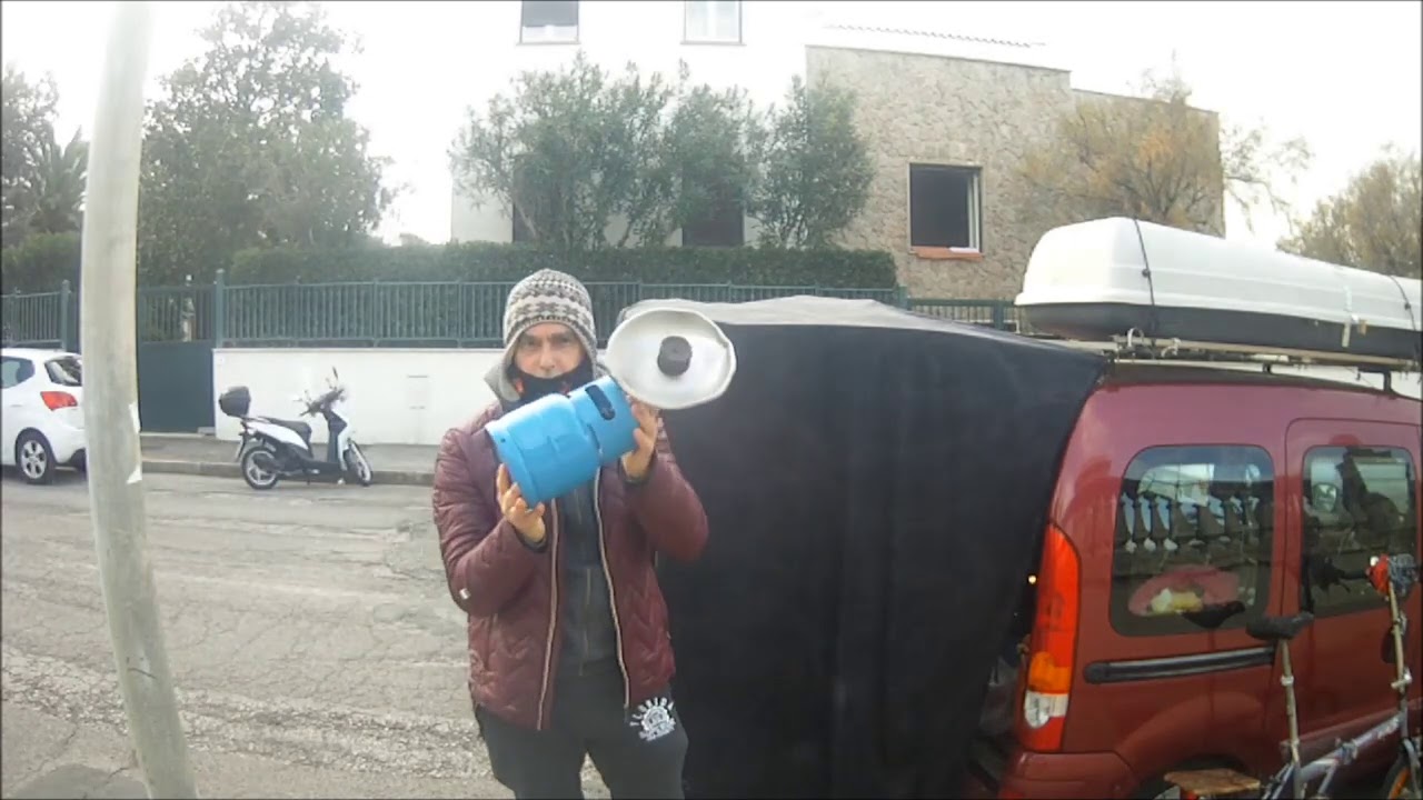 pesca sub spearfishing spogliatoio forchetta cabina doccia