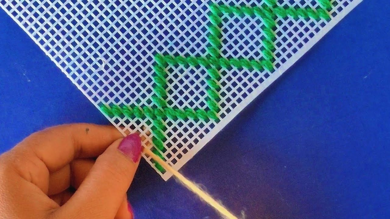 VERY LATEST PLASTIC CANVAS DESIGN IDEA FOR BEGINNER