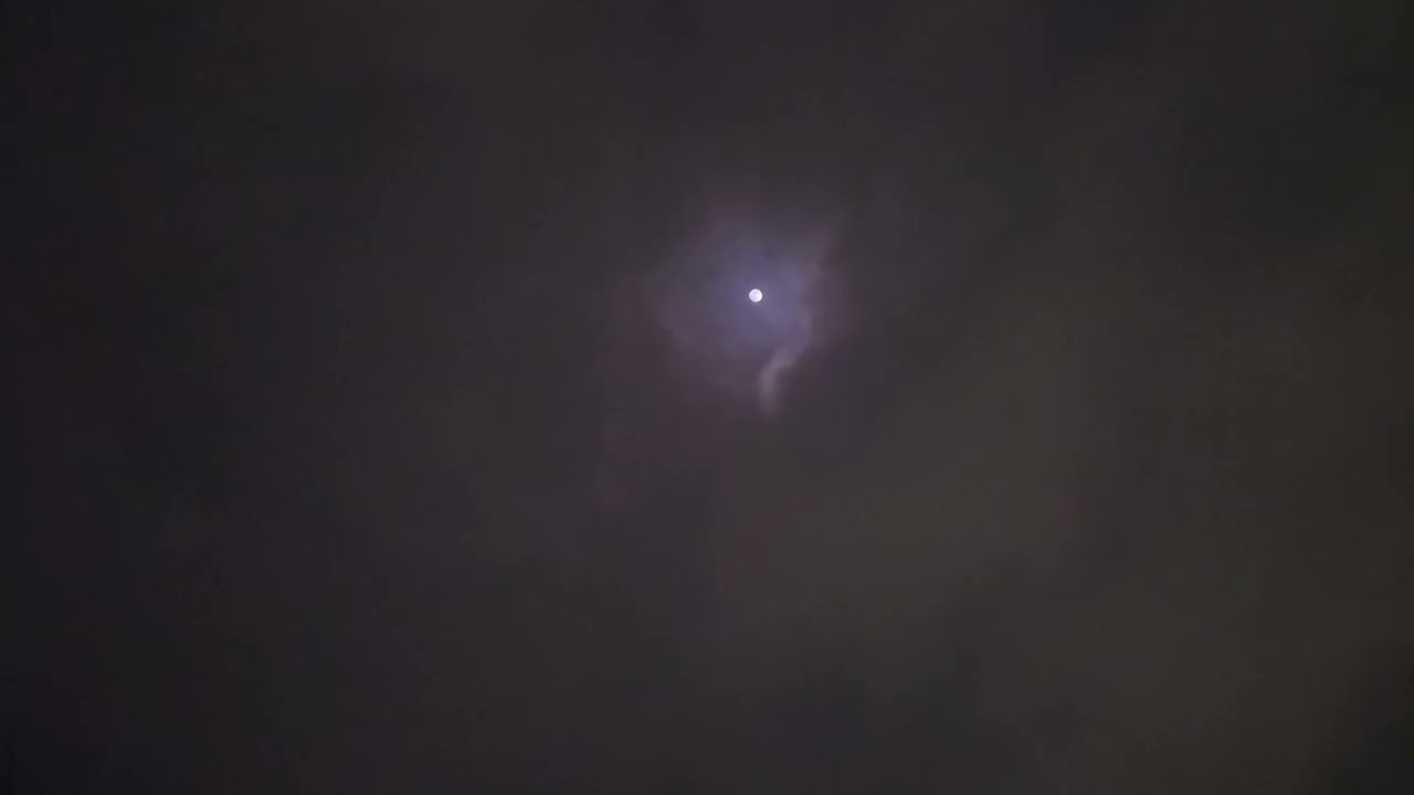 Frozen_moon.mp4