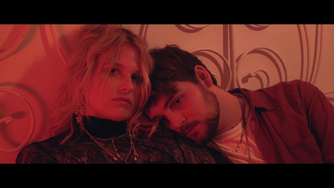 Oscar Enestad - Sänker Våra Glas På Innergården (Official Video)