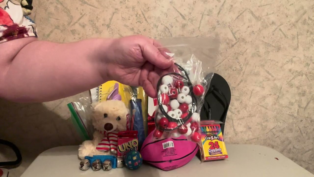 Basketball box for a girl 10-14 years old. 