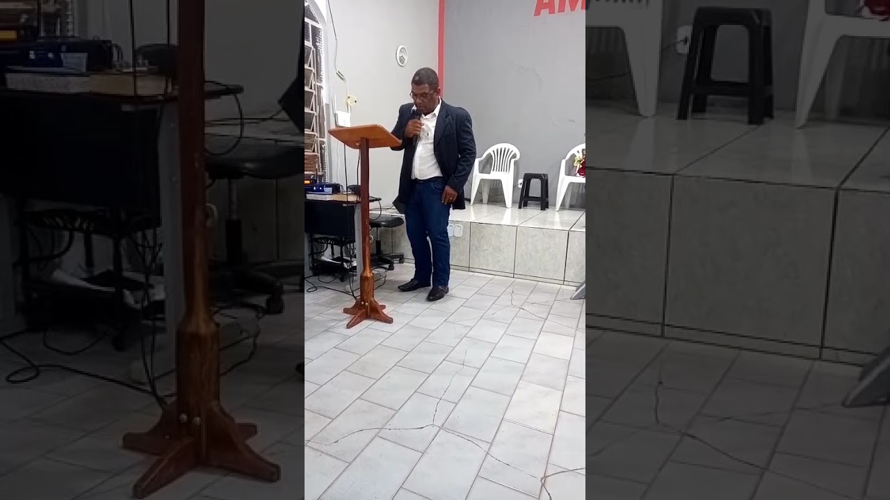 Sacerdote claudeir louvando ao Senhor 04/01/26
