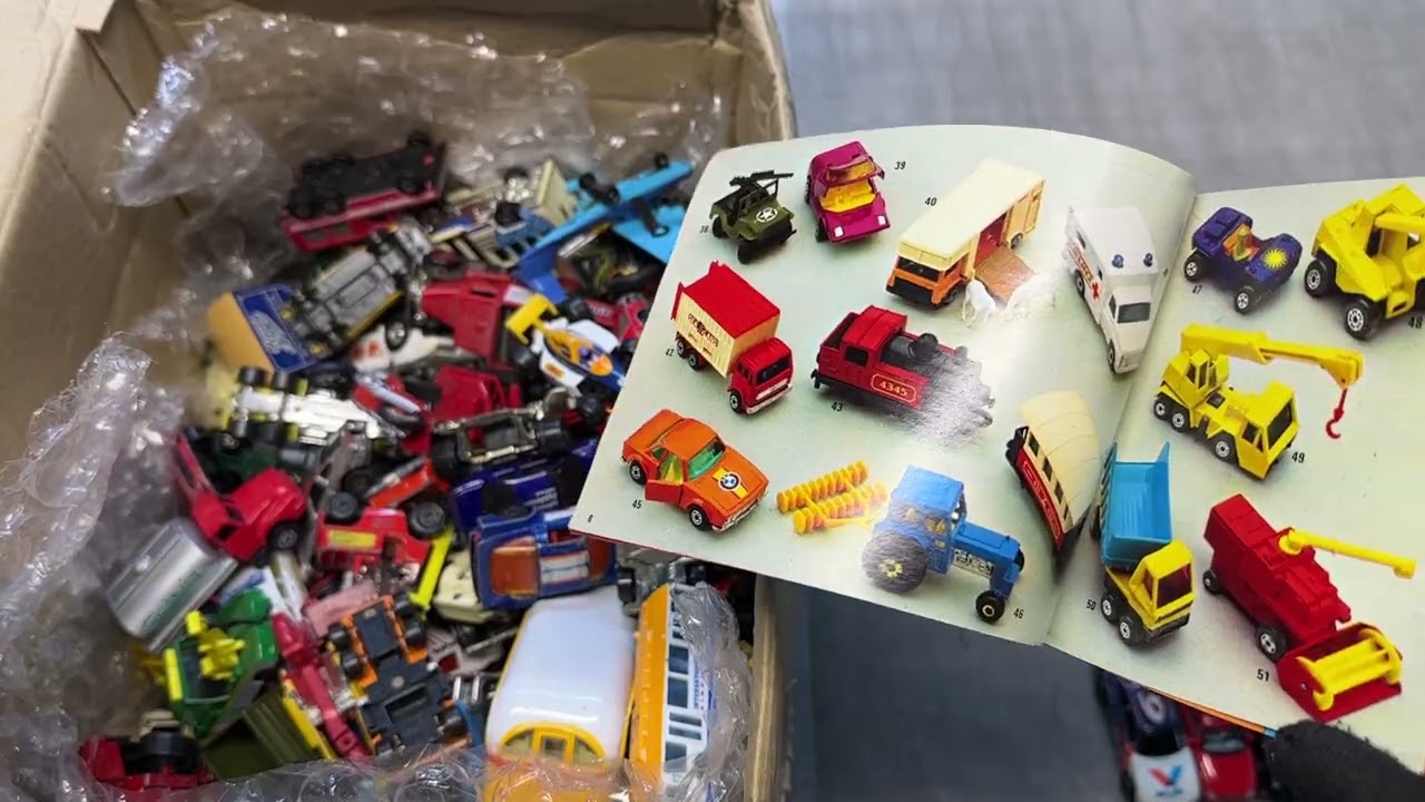 Коробка бритиш винтажа Matchbox, lesney, corgi