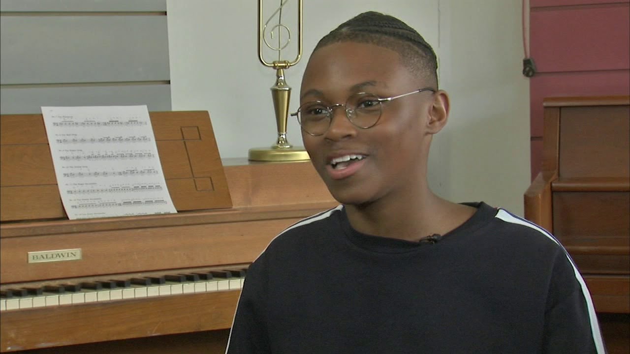 South suburban teen auditions for 'American Idol'