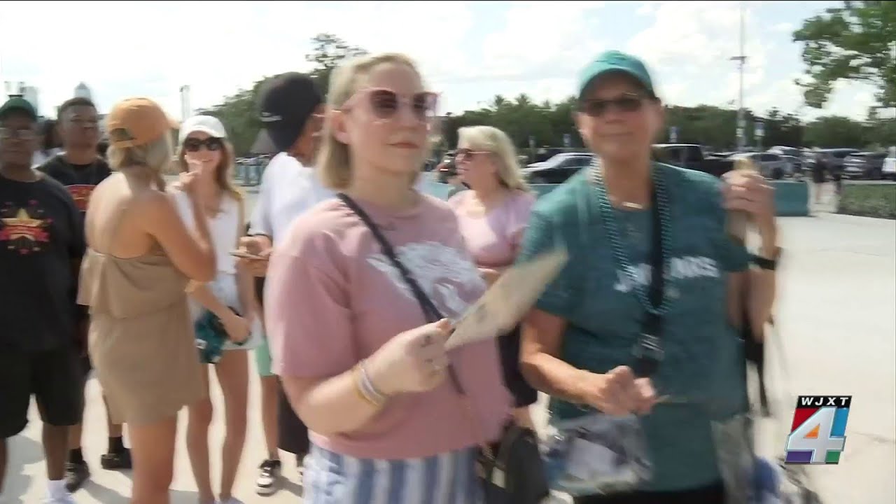‘Everyone is here’: Jaguars fans get 1st glimpse of upcoming season at scrimmage