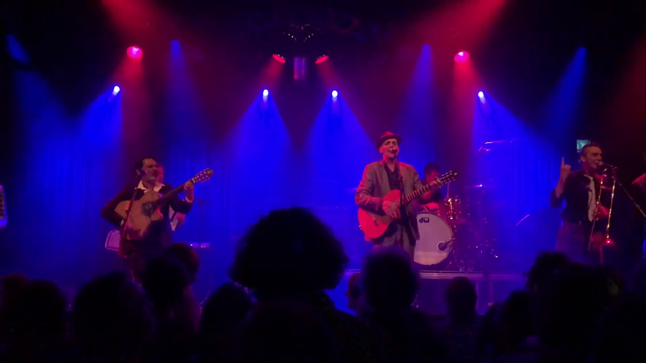 Les Négresses Vertes - Hey Maria (LIVE @ Effenaar 04.05.2018)