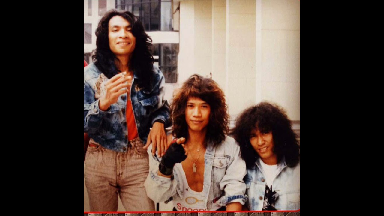 LOVEHUNTERS - BERPINDAH MINDA.