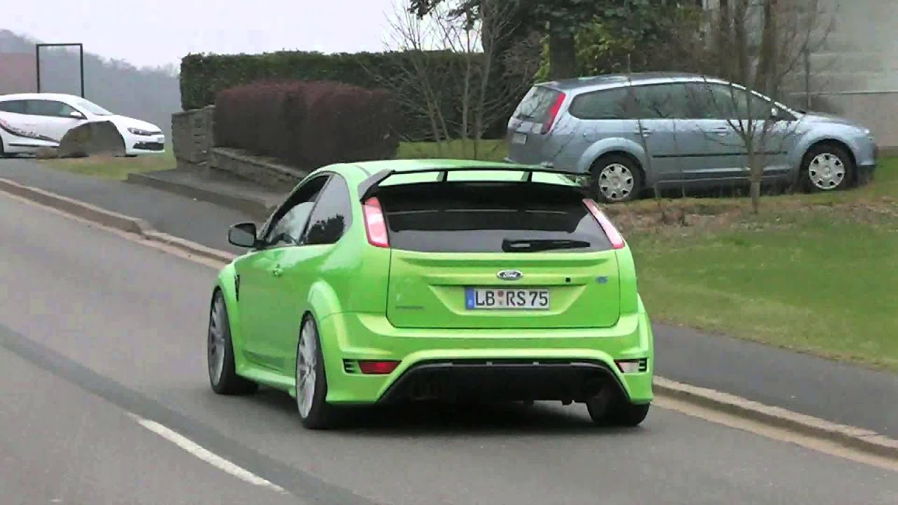 Ford Focus RS acceleration!