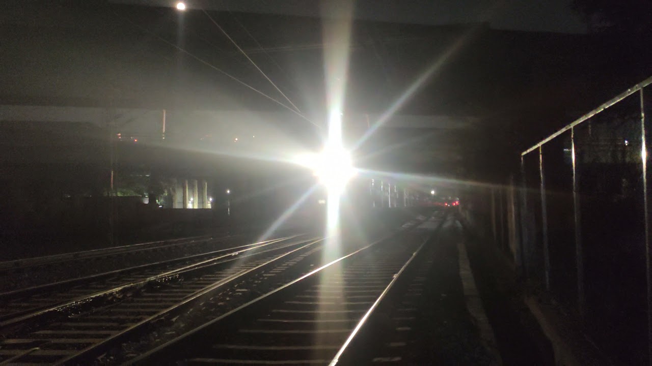 MMTS ENTERING BHARATNAGAR STATION