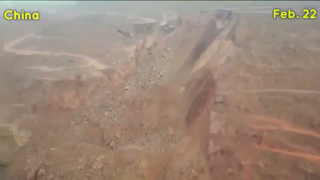 China 180-meter tall slope open-pit mine Collapse