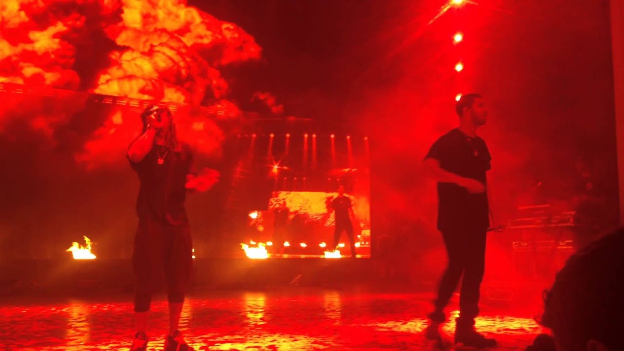 Drake & Lil Wayne - HYFR (Live) - Holmdel, NJ