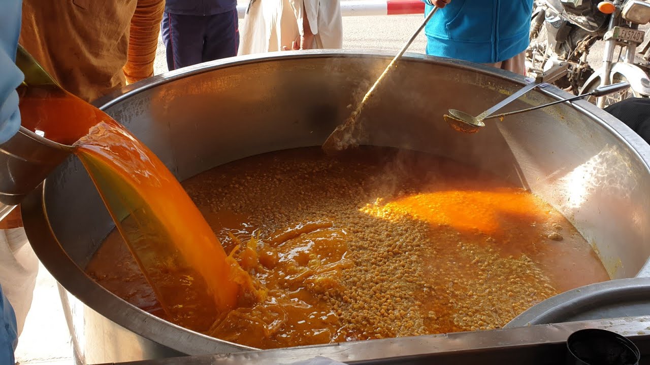 Goga Naqeebia | Most famous Chanay in Lahore | Anda Chanay