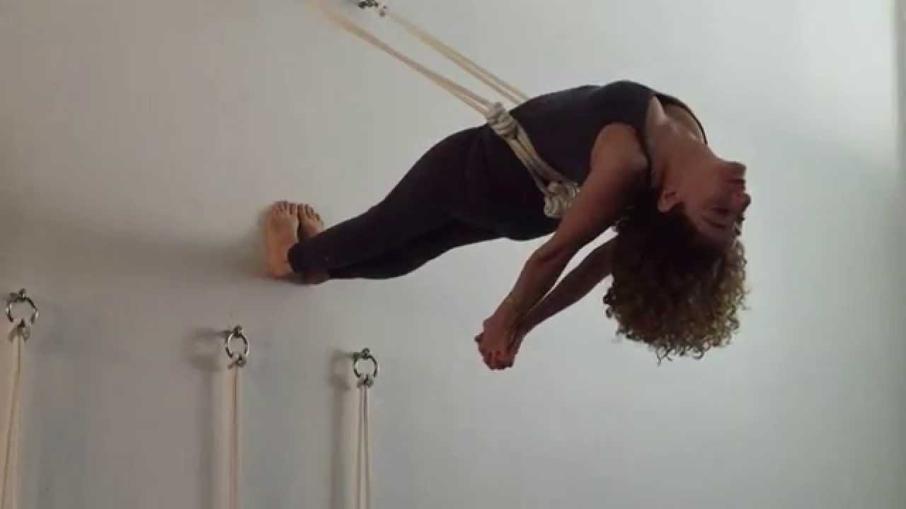 1. Yoga Kurunta Rope Wall = Mobilising spine 2