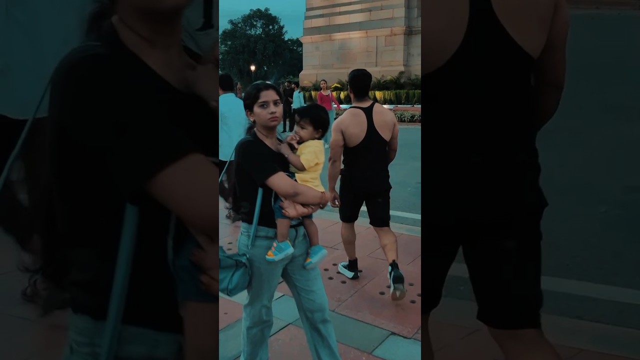 India gate cute girls reaction 😯😍. #viral #trending #shortvideo #reaction #girlsreactions #gym