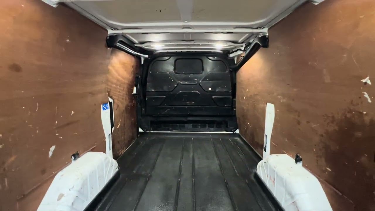 YM70 VXD - Ford Transit Custom walk around video 