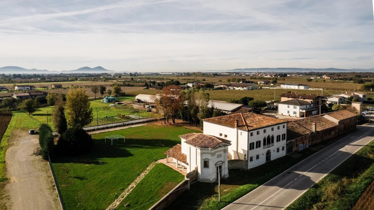Ca' Dura: Magnificent 16th-Century Villa in the Heart of Veneto