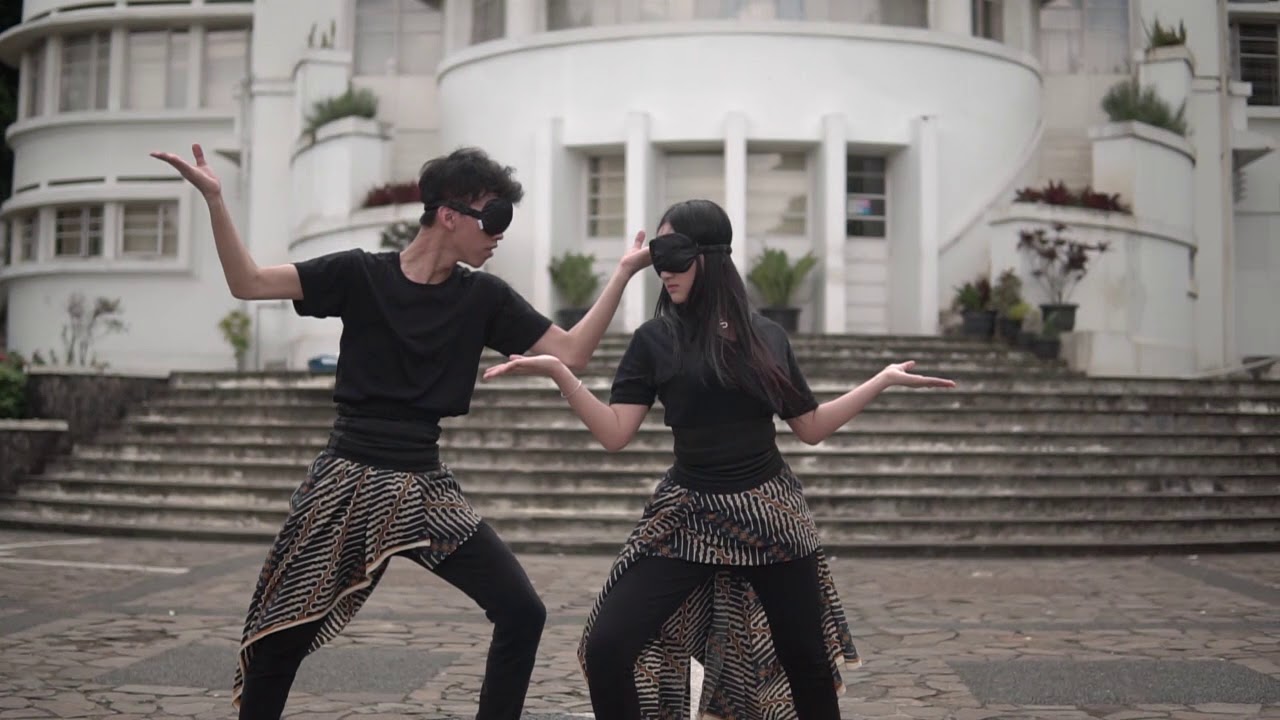 BLIND DANCE BY SANDRINA