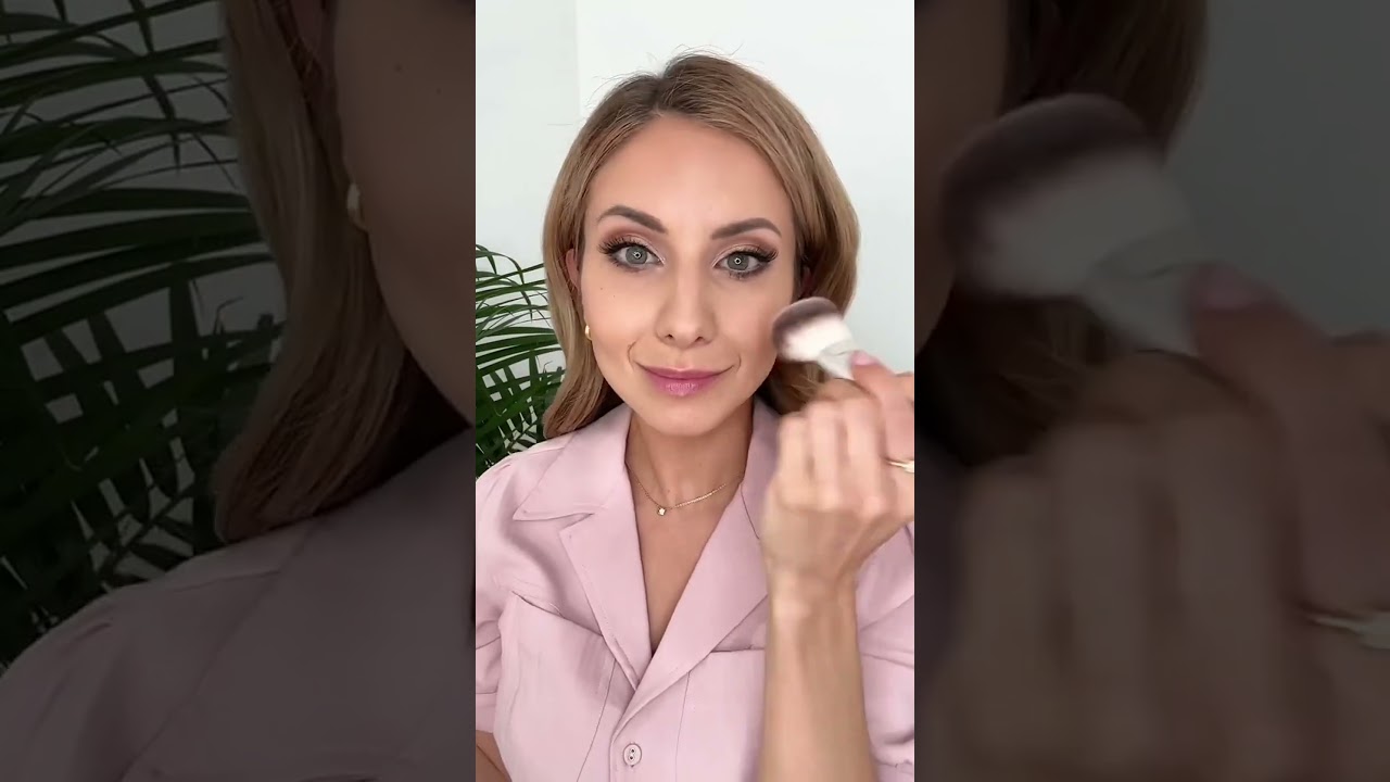 Find Your Perfect Bronzer Brush: Both Can Be Best! 