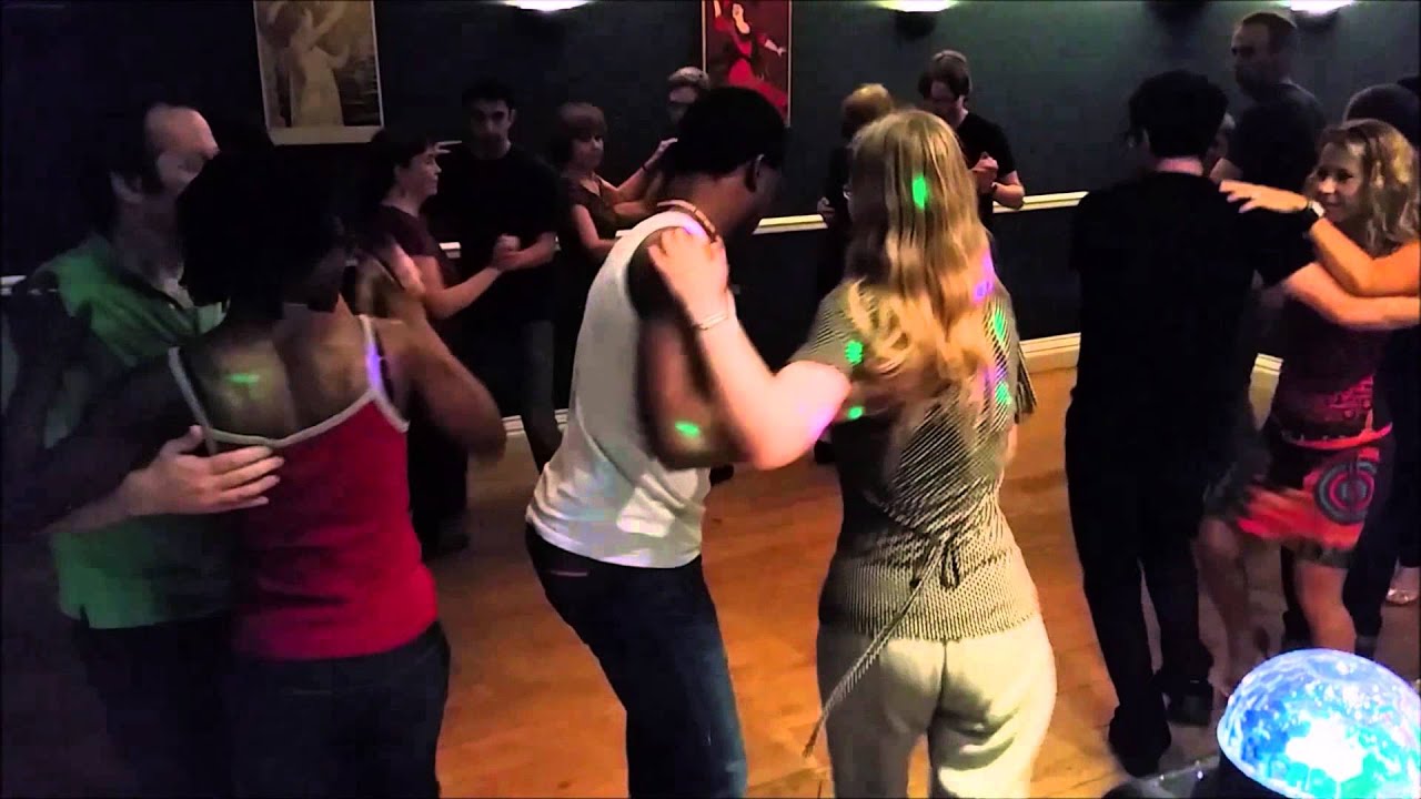 CUBAN SALSA & RUEDA CLASSES in Edinburgh