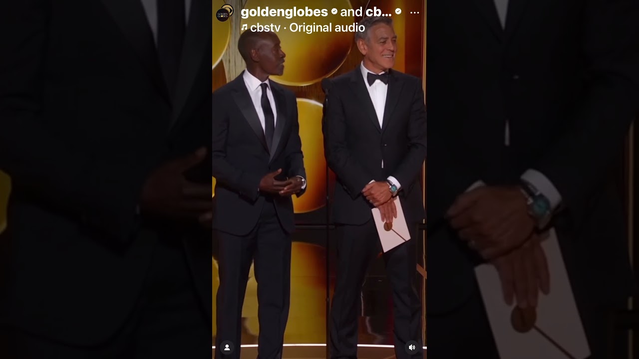 Забавный момент с Джорджем Клуни и Доном Чидлом на церемонии вручения премии «Золотой глобус».