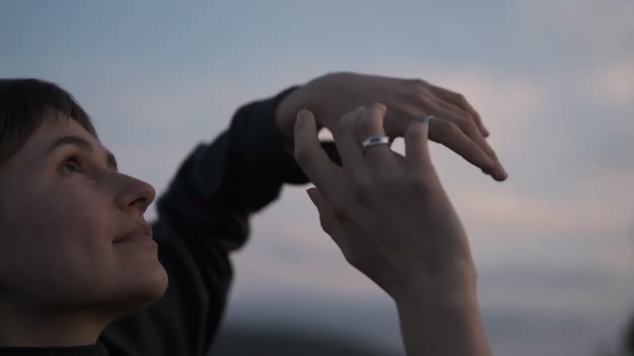 Isabel Rumble - Solitary Dreaming (Official Video)
