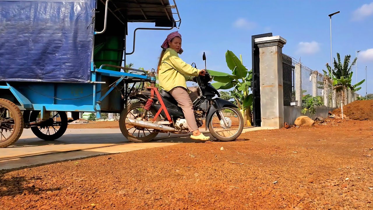 687. ចាក់ដីសម្រាប់ដាំដំណាំ Life in the Cambodian Countryside.