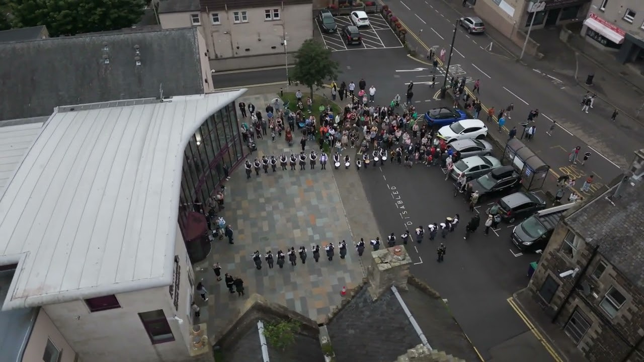 Pipe Band at Inverkeithing  Lammas Fair Races