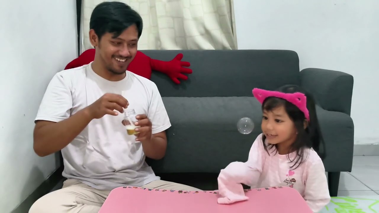 Mencoba Eksperimen Gelembung Yang Tidak Mudah Pecah  ☺