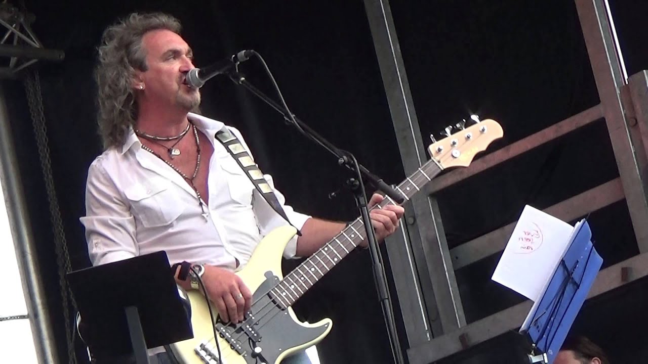 Love is like oxygen - Jeff Brown live in Leopoldsburg. 01.08.15
