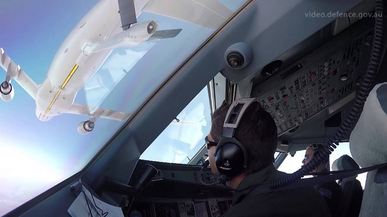 KC-30 Air to Air refuelling