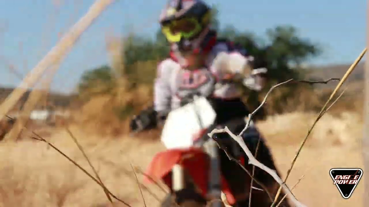 Motocross στην Πάρο με τον Σταμάτη Κοντό και τον Λουκά Θεοφανόπουλο