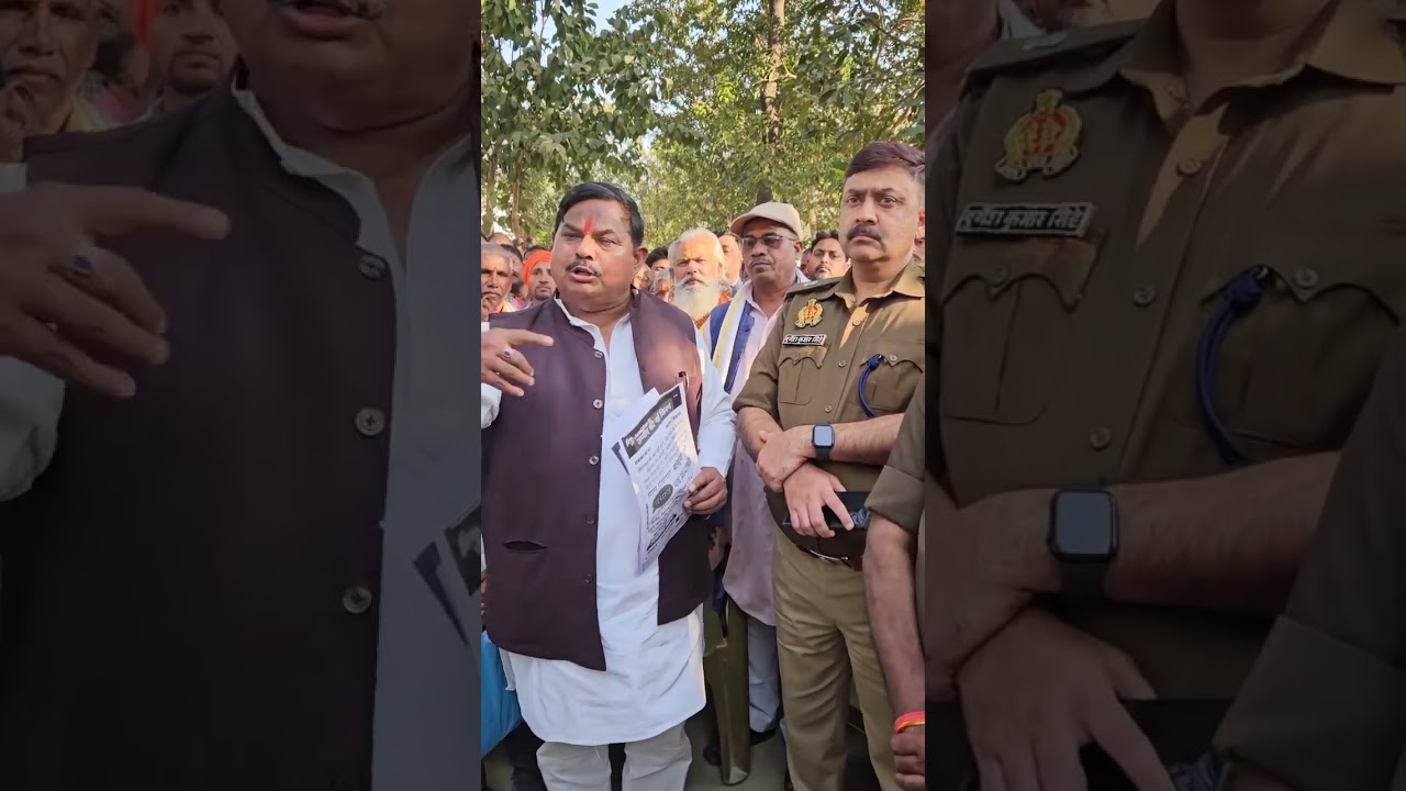 थाना अध्यक्ष रामपुर मथुरा,आरक्षी रविशंकर ,विनोद यादव की कार्यशैली से नाराज सेवता विधायक धरने पर।