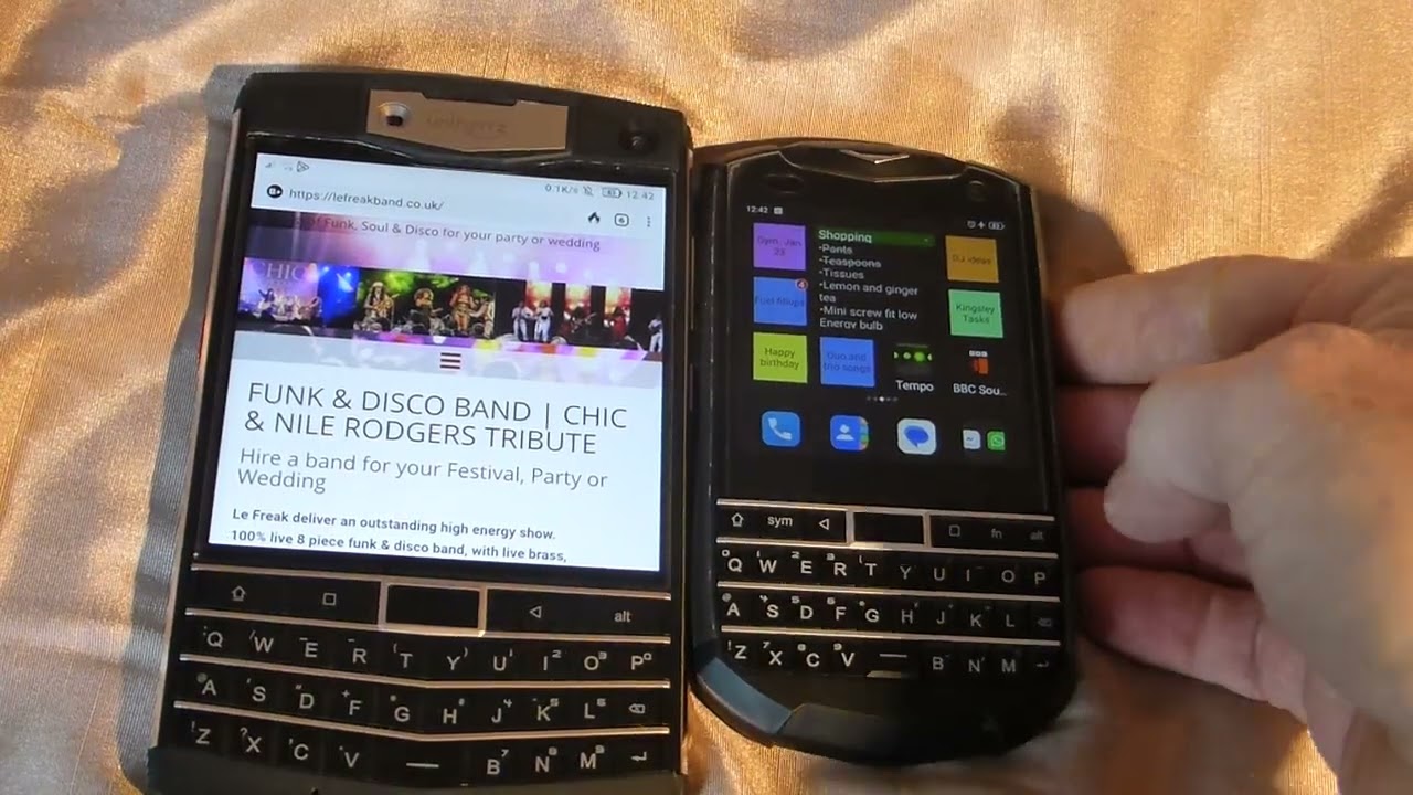 Unihertz Titan and Unihertz Titan Pocket comparative review