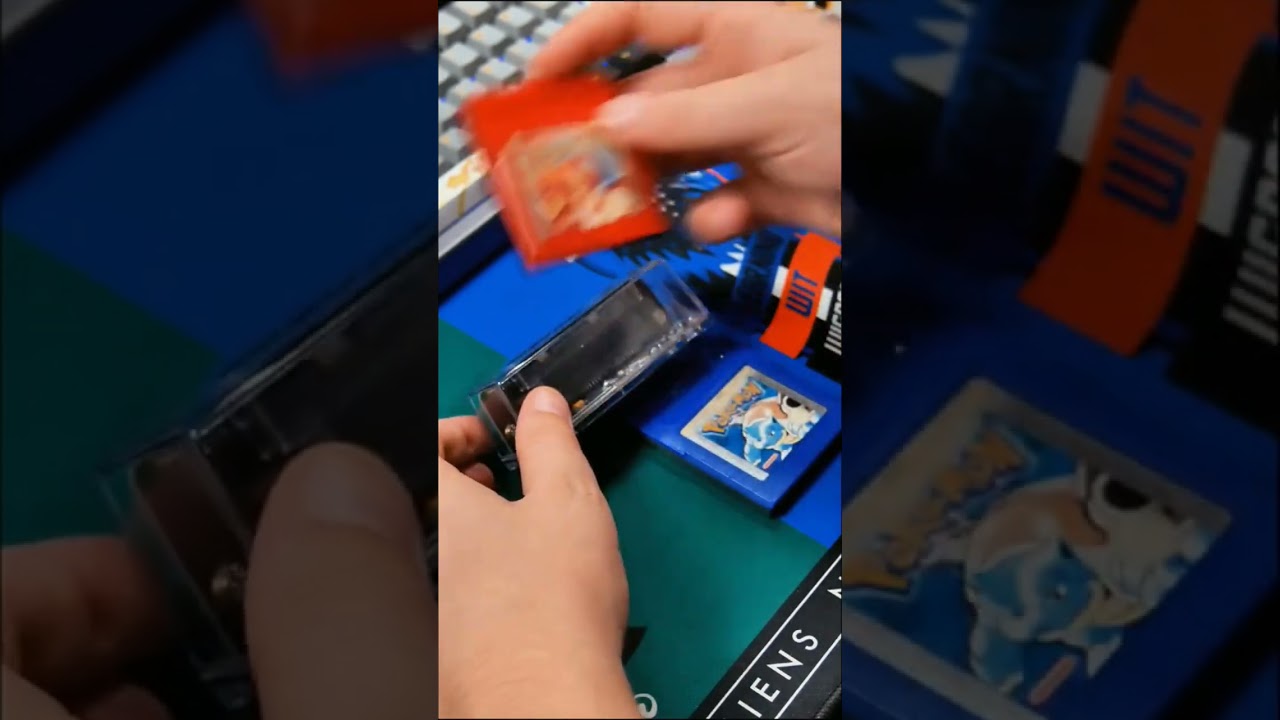 Sauvegarde de Pok&eacute;mon Rouge sur Pok&eacute;mon Bleu #pokemon #pkmn #nintendo #gameboy #gboperator #90s