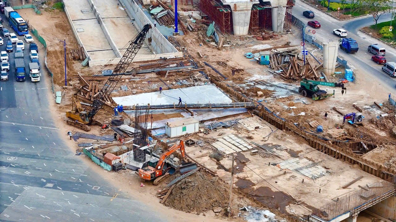 Nút giao thông An Phú chiều 28/01/2026, đã đổ xong nắp hầm HC1-02, đang thi công lan can hầm mở.....