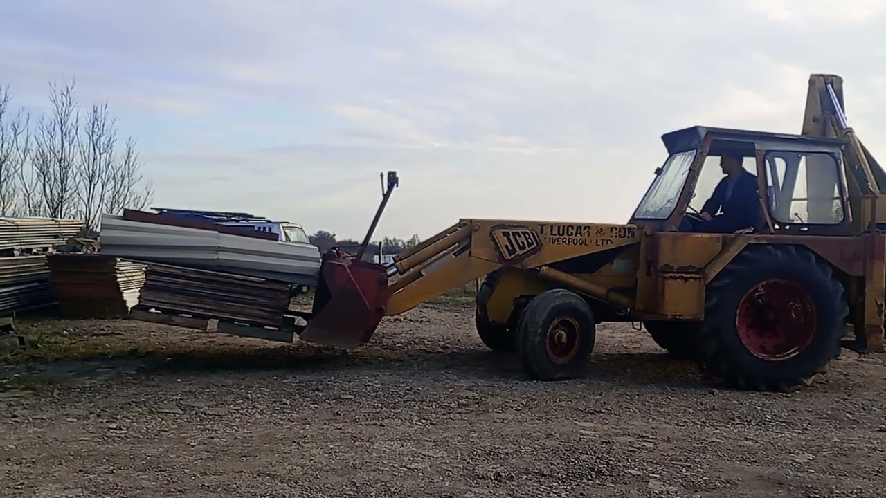 I Got to Drive a 1976 JCB 3C in Lancashire!