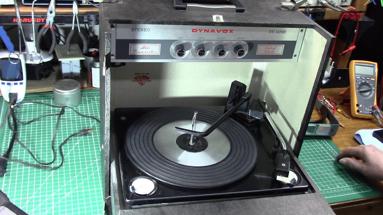Dynavox De Luxe Stereo Record Player Model 648